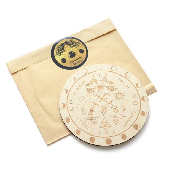 🌜 Clear Quartz Pendulum & Pendulum Board 🌛 - Picture 6 of 10